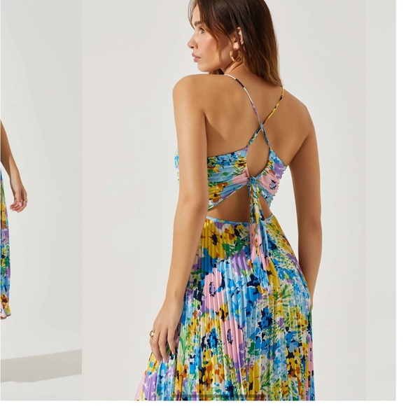 Amazing ASTR dress! Perfect for wedding guest - Picture 2 of 2